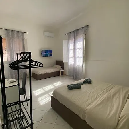 Lavica Airport Bed & Breakfast Catania